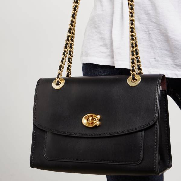 black shoulder bag